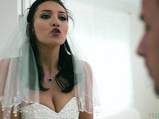 Profane narzeczona Bella Rolland dostaje uderzył na weselu