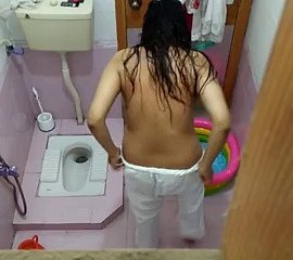 내 사촌 점점 샤워 전체 장면
