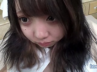 Jav College Girl Fucks Shiratori sin censura Doggystyle con chicos Cum como lubricante lindo Amateur de Babe