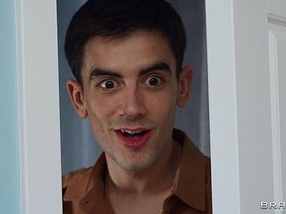 Jordi El Nino Polla joins to threesome sex with Halle Hayes