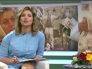 Sexy ungarischer TV-Gastgeber