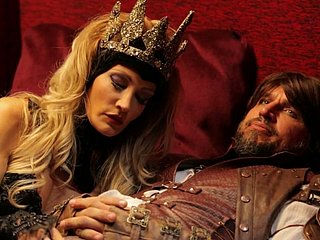Seks Głodna Królowa Jessica Drake jest pieprzona przez Hot Hartred Servant