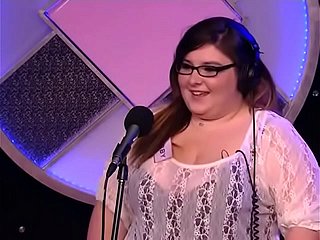 การประกวด Howard Stern Whore อายุ 21 ปี กับ 100 คนบน Craigslist, บาร์และสโมสร Swinger