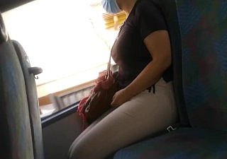 (Risky Public Bus) Amateur Blowjob from a Stranger!!!