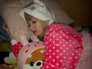พ่อของฉันระยำฉันอีกครั้งในขณะที่ฉัน Slepp