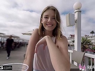 Adolescentes reais - adolescente POV buceta brincar em público