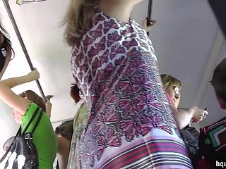 ตูดร้อนสัมผัสในวิดีโอ upskirt