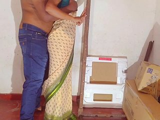 Sri Lankan bungler clamp having sexual connection alongside a catch office.
