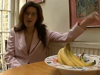 Zaopatrzenie MILF odwiedza dom w domu