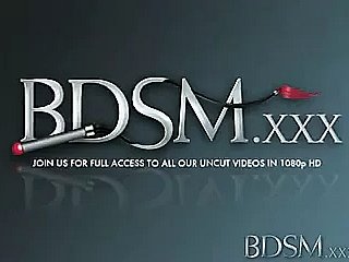BDSM XXX สาวผู้บริสุทธิ์พบว่าตัวเองไม่มีการป้องกัน