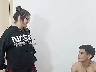 私の義姉妹は遅く帰宅し、私は彼女をハードセックスで罰します