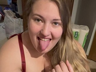 Hot bbw isteri blowjob menelan cum !! dengan senyuman