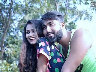 Pati ke chhote bhai apne hi nai nawalee bhabhi ko attack karke chodne ka maja luta dredge up ghar pe bhaiya nahi tha