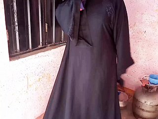 Pakistani StepCousin ha scopato MMS