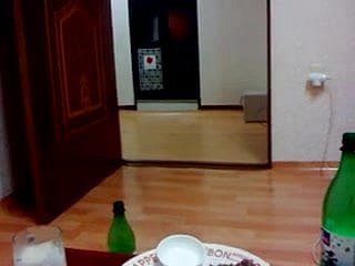 Jak at hand koreańskie pozuje