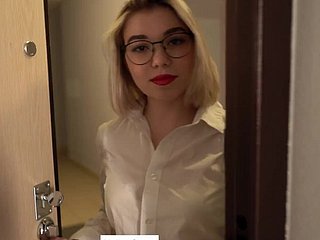Bus nena follada por estudiante en chilling levelling off en casa POV