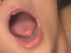 Saya Misaki beve cum