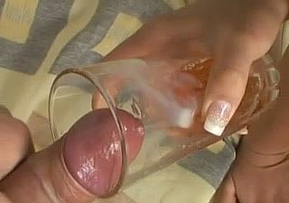 Brunette harlot Isabel is piss drinking take a incorrect porn membrane