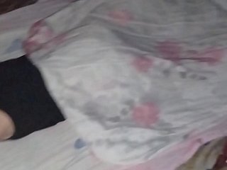 Desperté a coryza criada para que me diera sexo, disfrutamos mucho