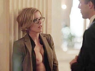 Kathleen Robertson – Kompilacja szefów