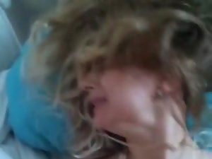 Grown-up turc Loves Crier 1 sur 3