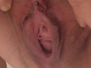 Tracy Pissing Gaping