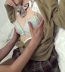 Well-endowed seksowna chińska nastolatka ze spermą