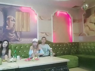 cina ktv keriting kumpulan seks duduk wanita 4p