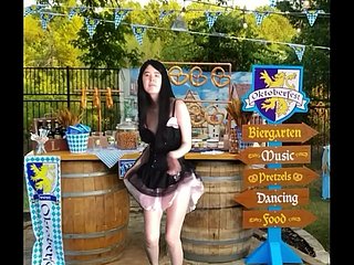 Remaja Asia Meraikan Oktoberfest Di Munich