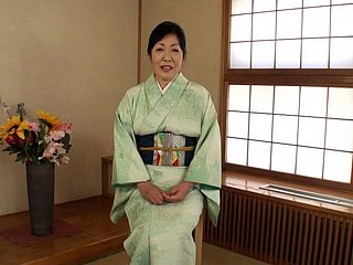H080G02 AV-uiterlijk overconfidence een 50-jarige volwassen vrouw go for a burton er goed uitziet in Japanse kleding en een vrijgevochten leven heeft geleid
