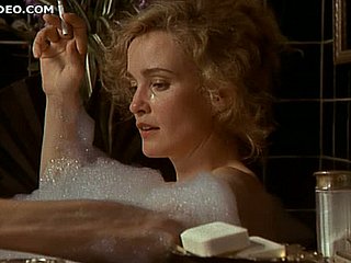 Bintang Retro yang Menyayat Hati Jessica Lange Memancarkan Belukar dan Mengetuknya