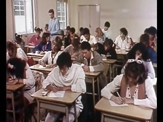 Las Colegialas (1986) - siswi kecurangan