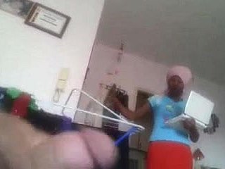 女佣闪光 -  uflashtv.com