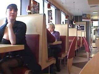 Yanıp sönen restoran