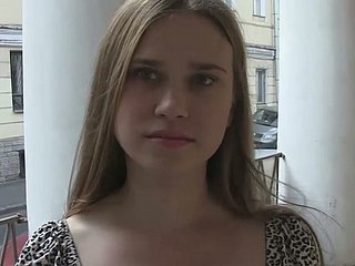 Malato sta girando un amateur timido sella a lui invertire