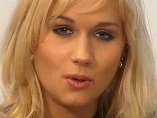 Remaja berambut perang Anal Fucked