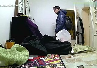 Los hackers utilizan la cámara para el monitoreo remoto de life.250 la casa de un amante